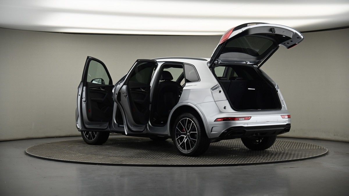 More views of Audi Q5