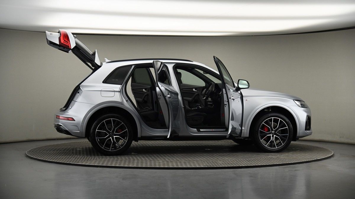 More views of Audi Q5