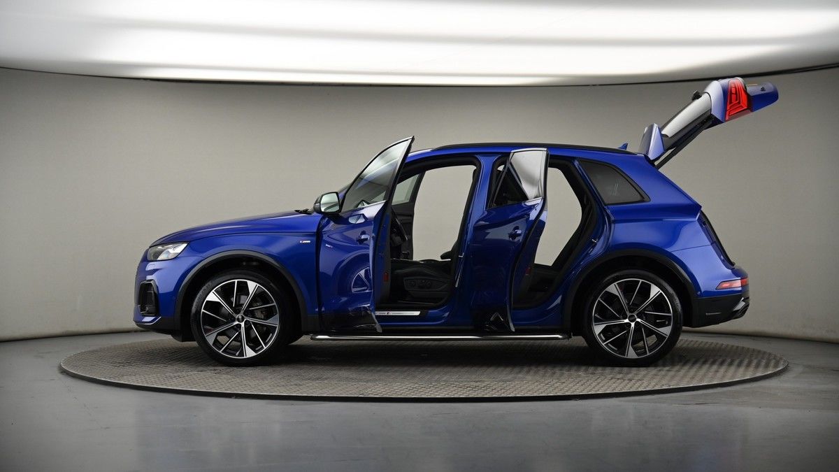 More views of Audi Q5