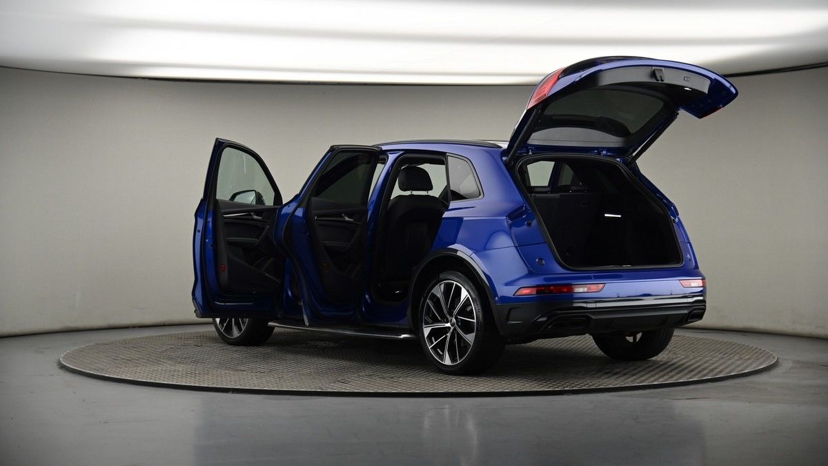 More views of Audi Q5