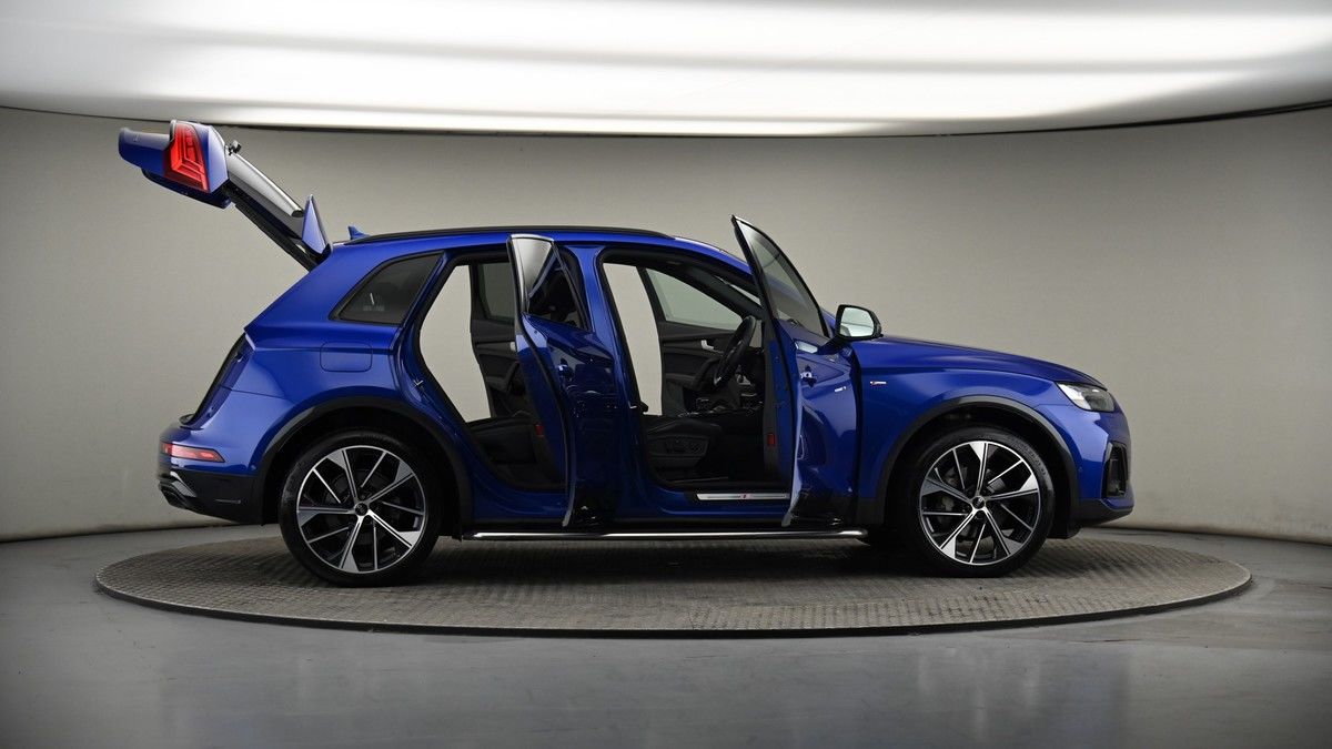 More views of Audi Q5