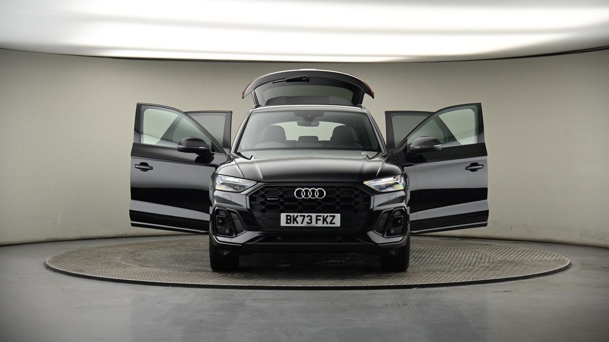 More views of Audi Q5