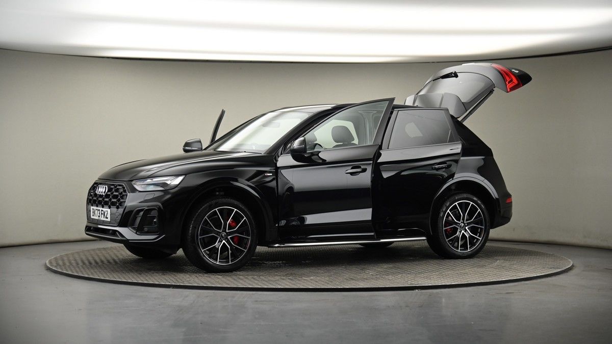 More views of Audi Q5