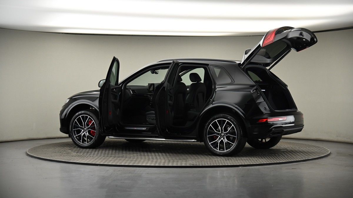 More views of Audi Q5