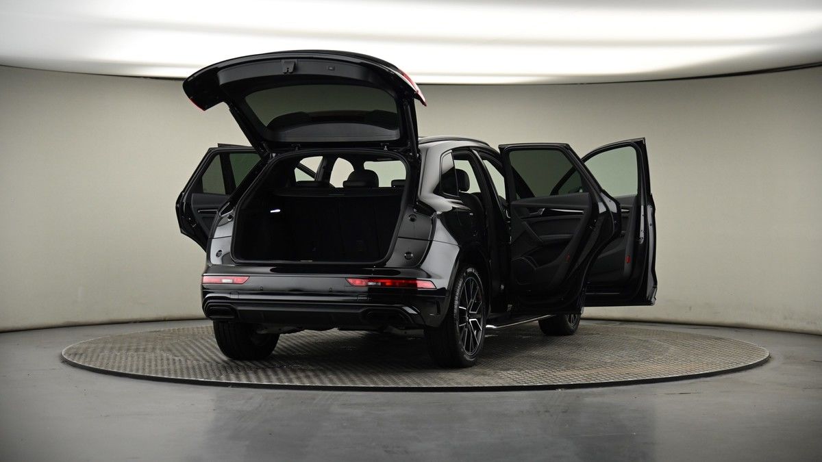 More views of Audi Q5