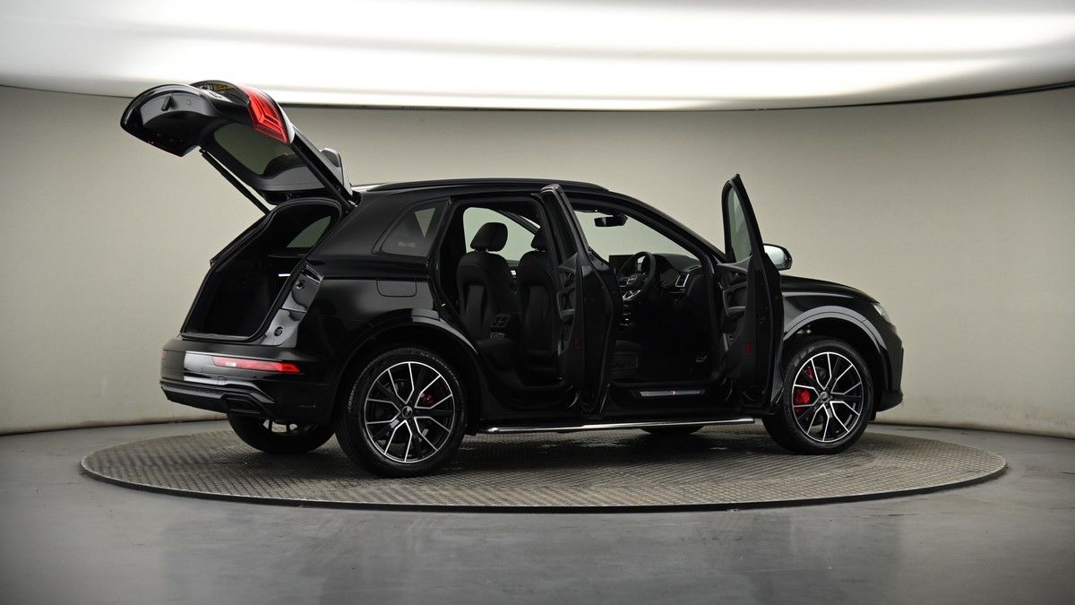 More views of Audi Q5