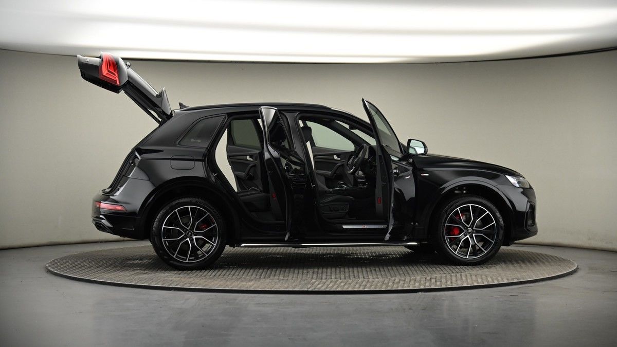More views of Audi Q5