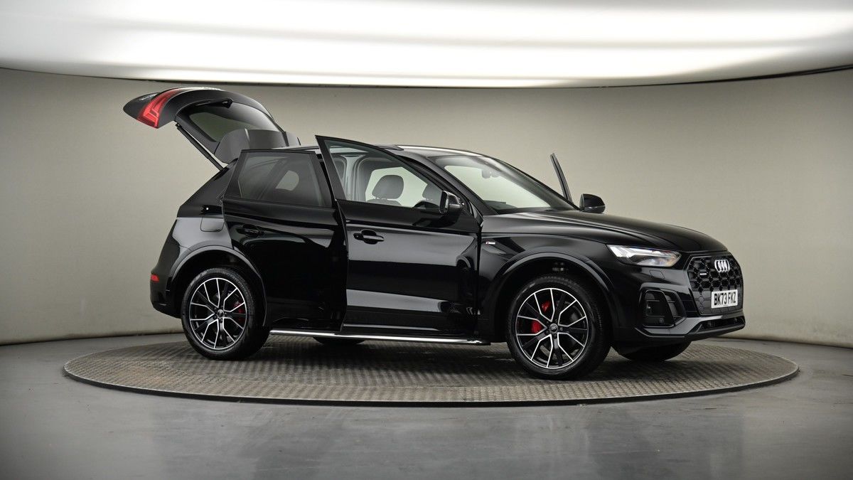 More views of Audi Q5