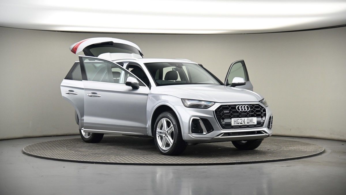 More views of Audi Q5