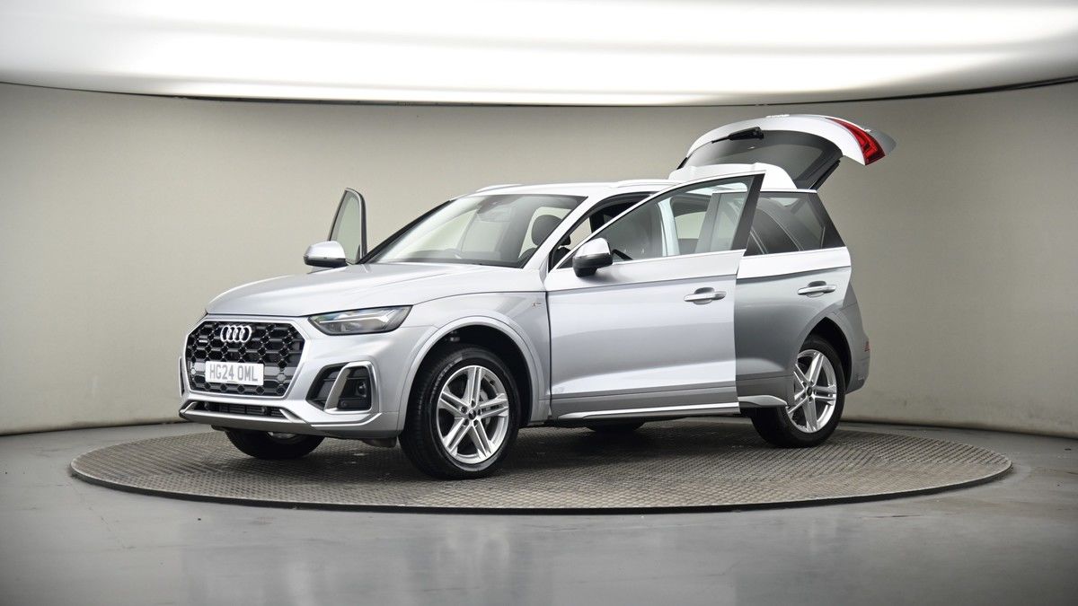 More views of Audi Q5