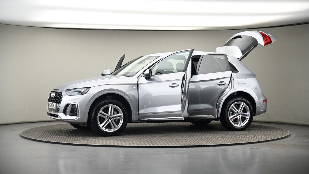 More views of Audi Q5