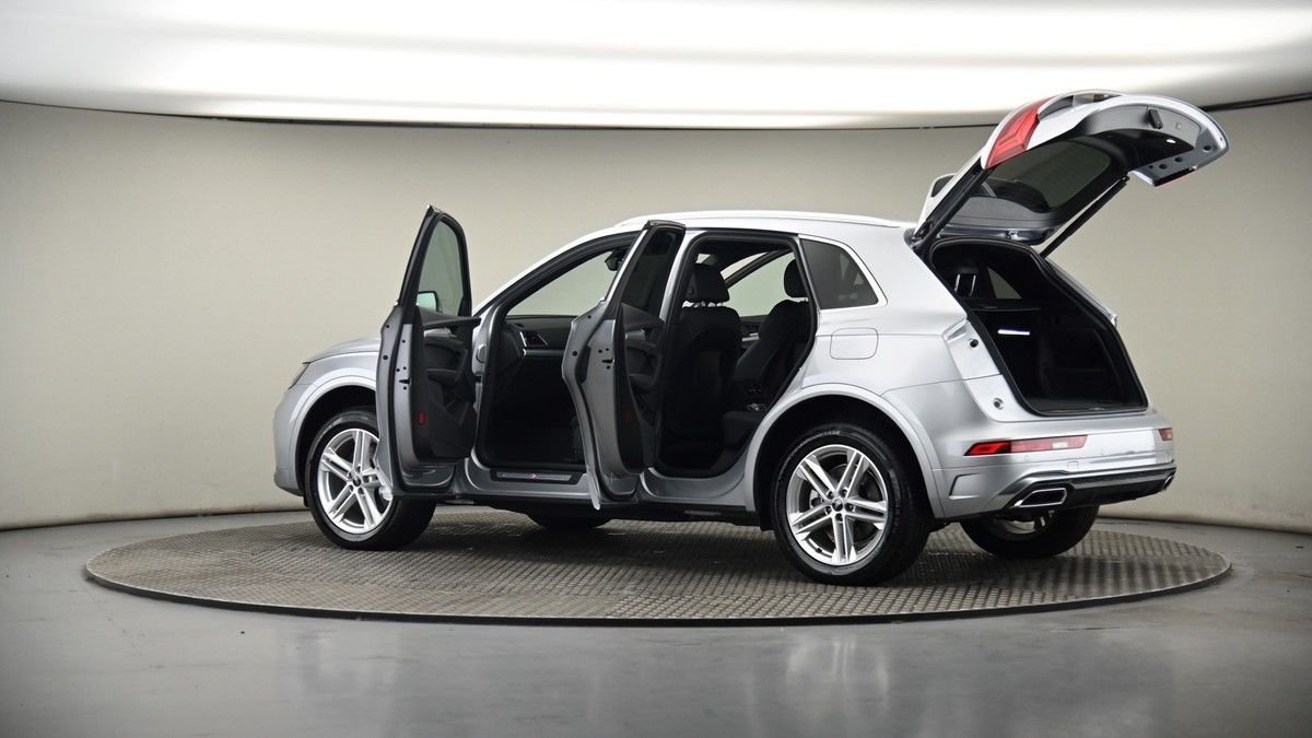 More views of Audi Q5