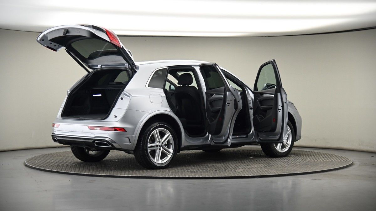 More views of Audi Q5