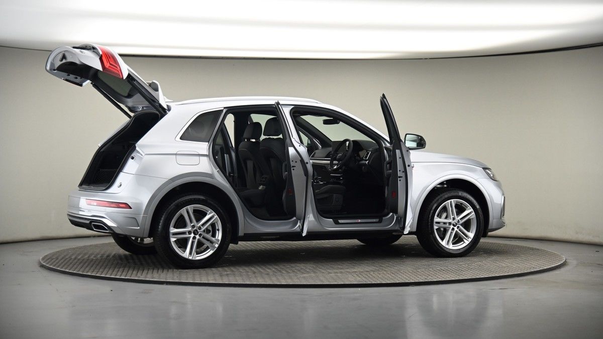 More views of Audi Q5