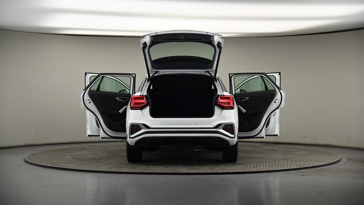 More views of Audi Q2