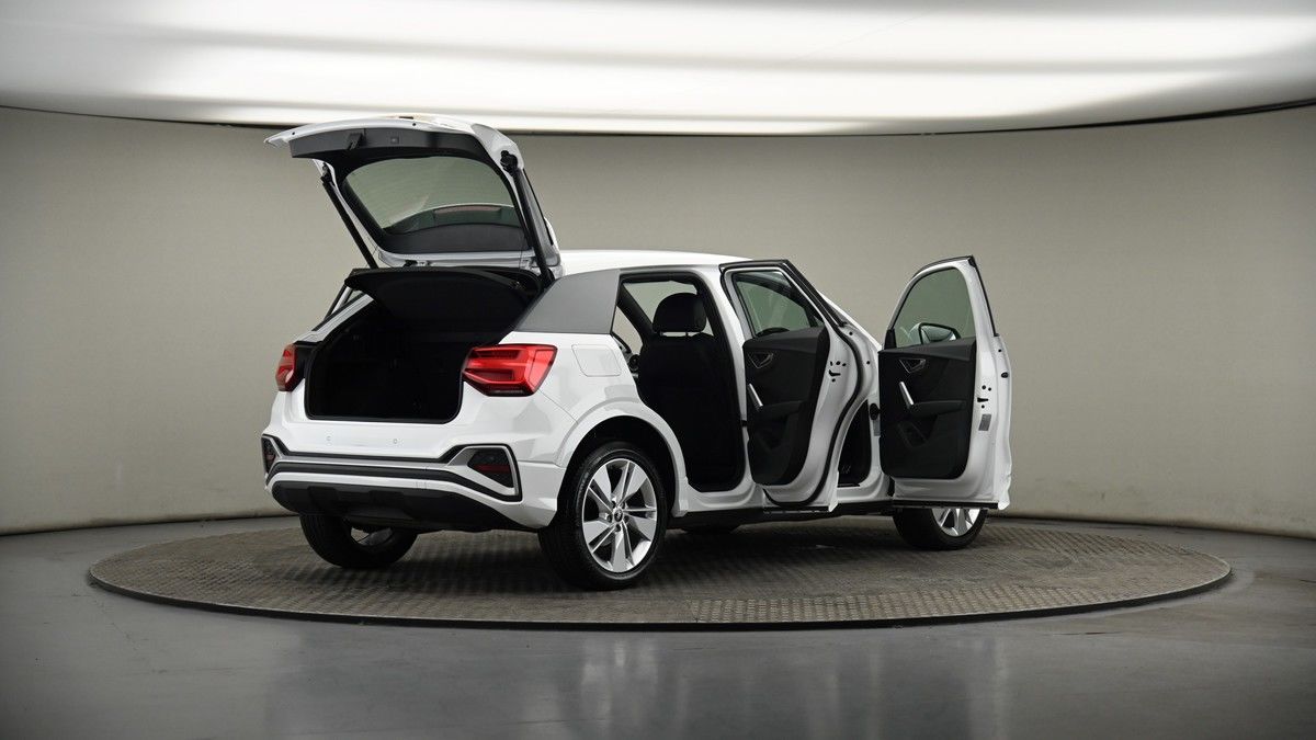 More views of Audi Q2