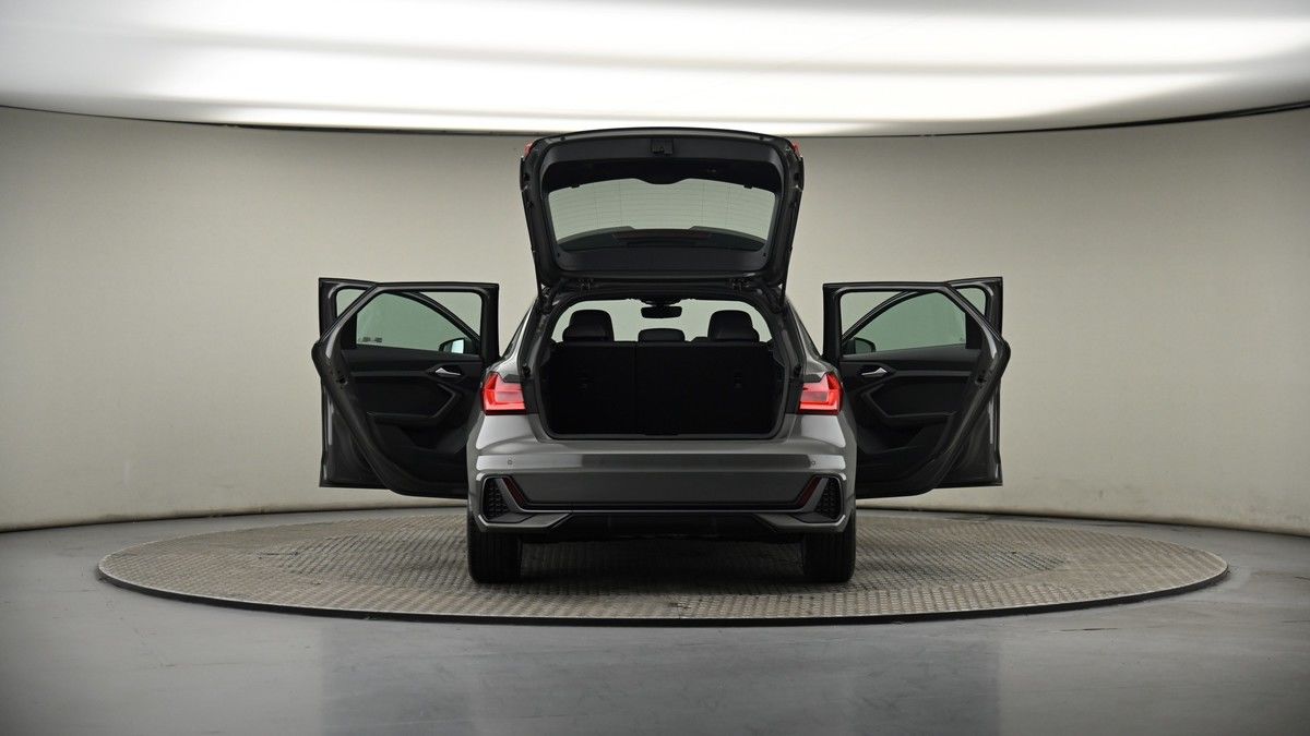 More views of Audi A1
