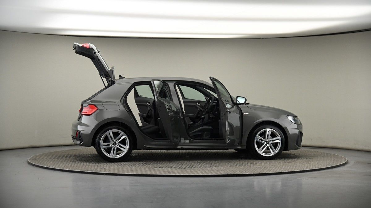 More views of Audi A1