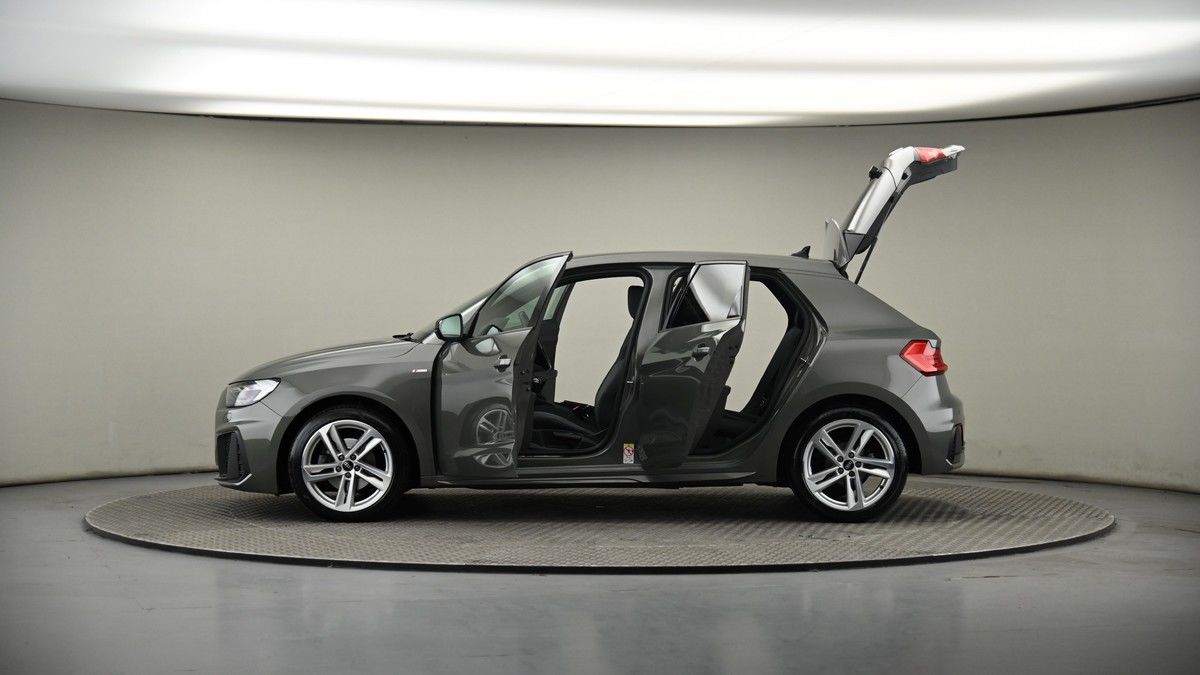 More views of Audi A1