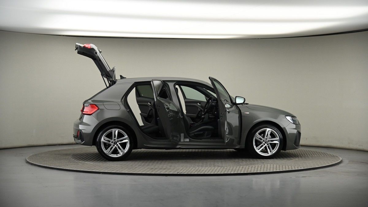 More views of Audi A1