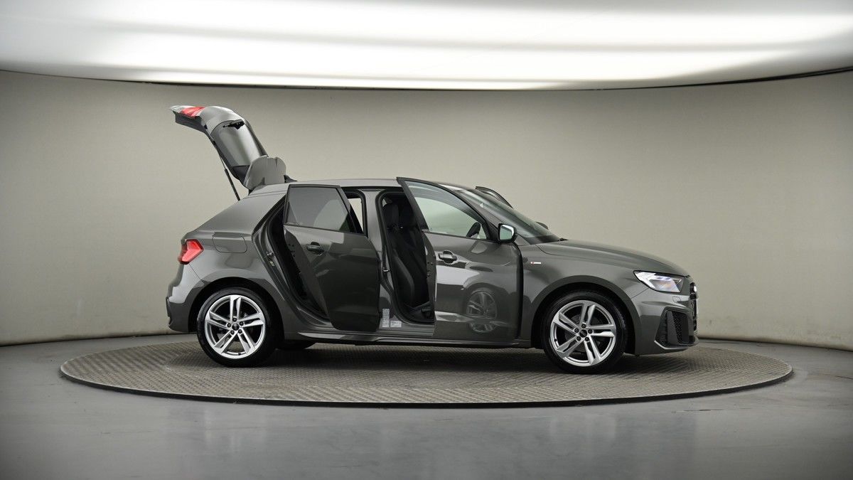 More views of Audi A1