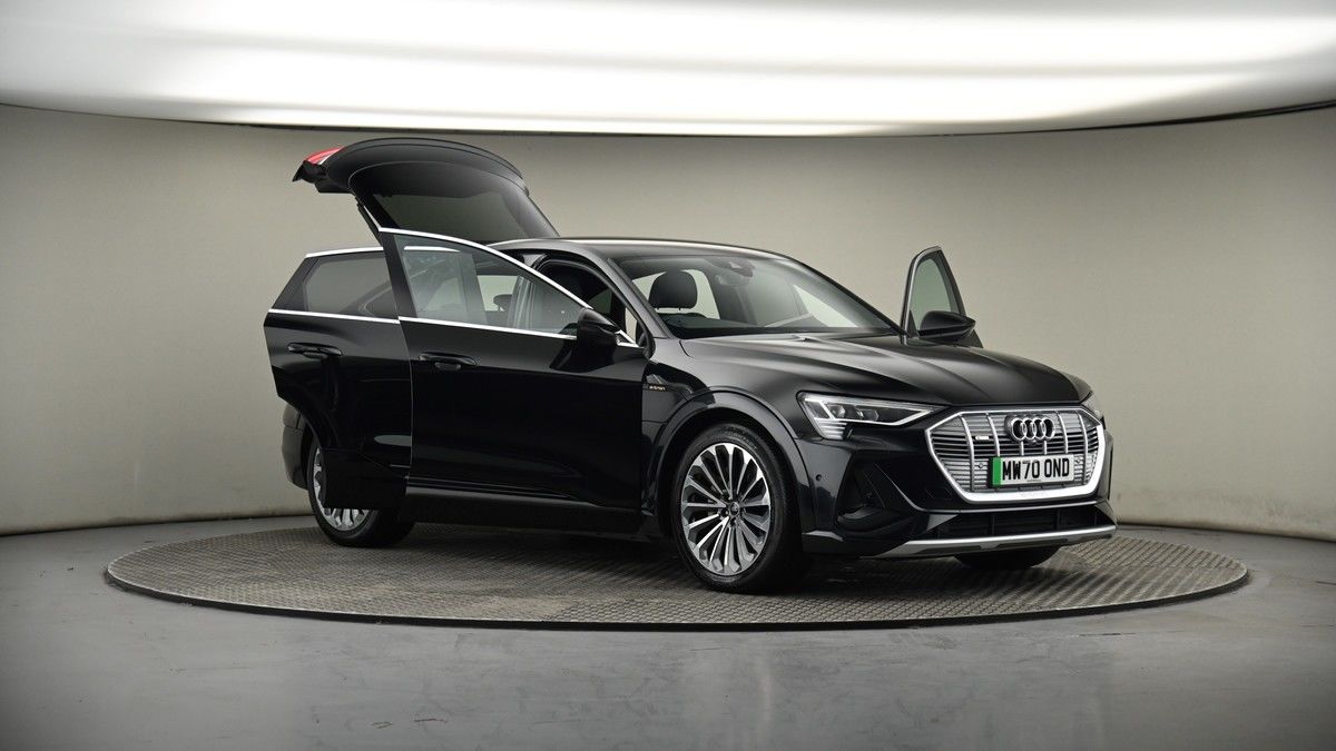 More views of Audi e-tron
