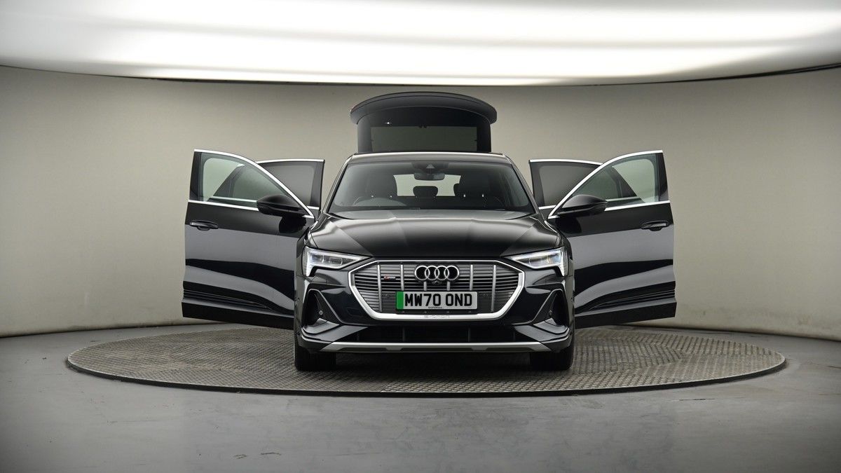More views of Audi e-tron