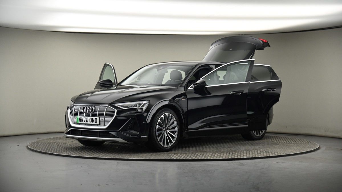 More views of Audi e-tron