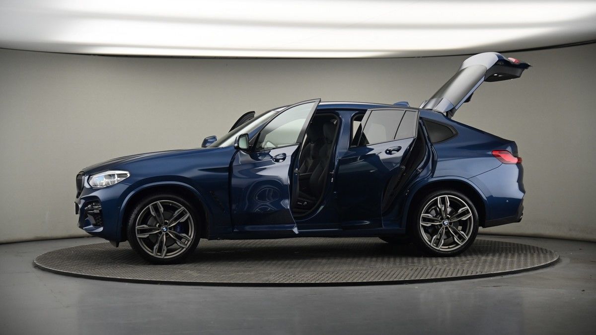 More views of BMW X4