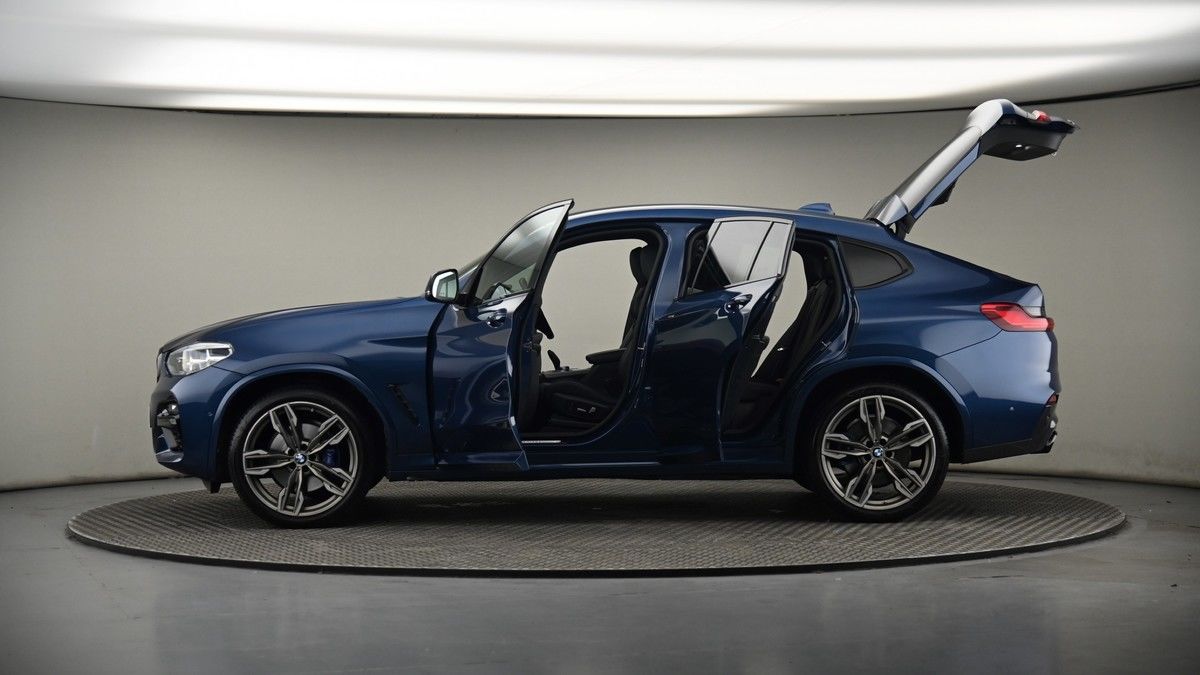 More views of BMW X4