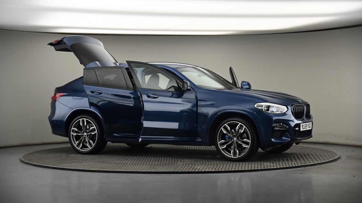 More views of BMW X4