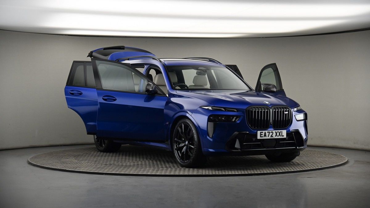 More views of BMW X7
