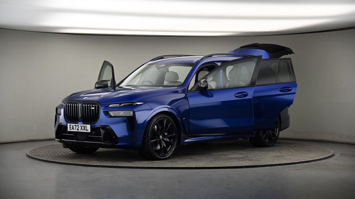 More views of BMW X7
