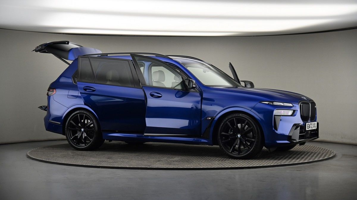 More views of BMW X7
