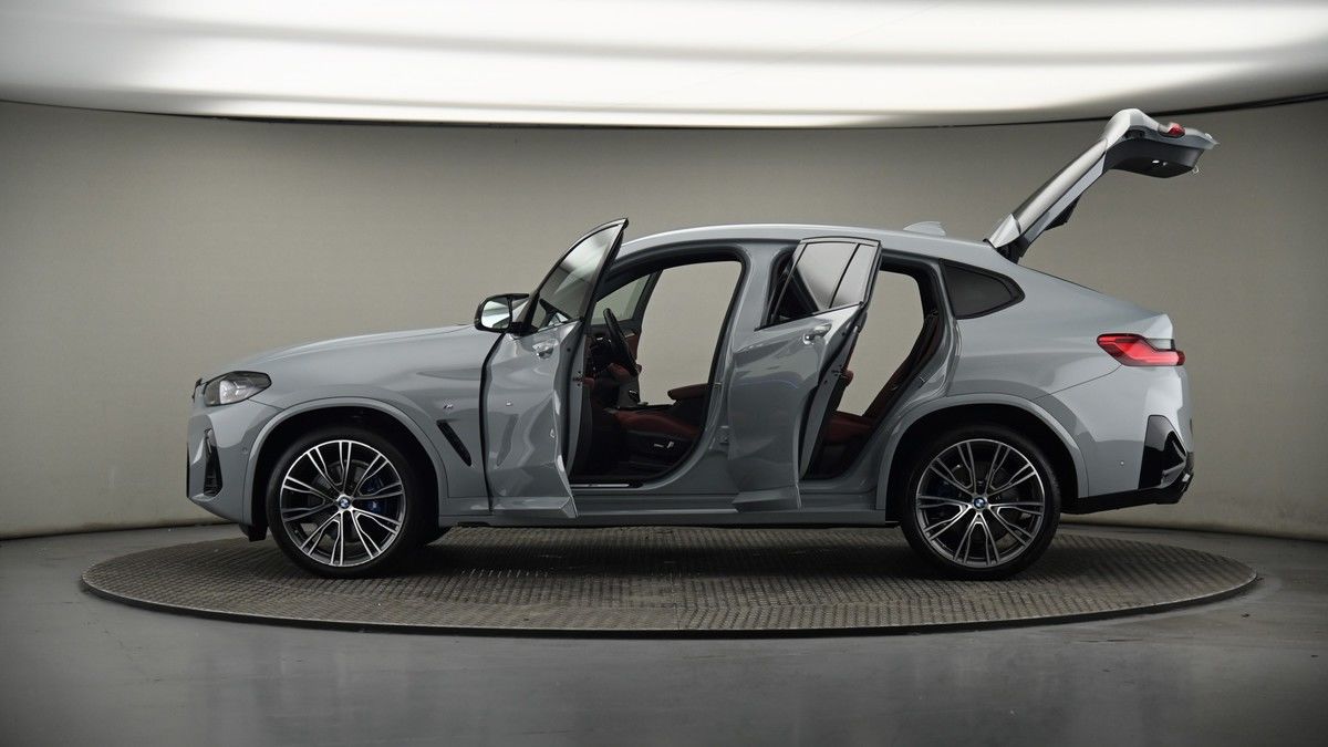 More views of BMW X4
