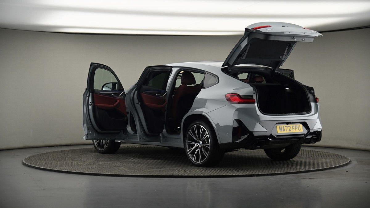 More views of BMW X4