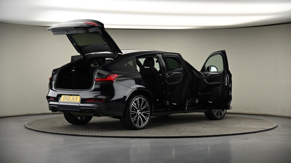 More views of BMW X4