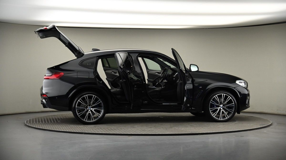 More views of BMW X4