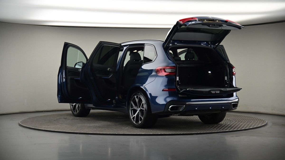BMW X5 Image 8