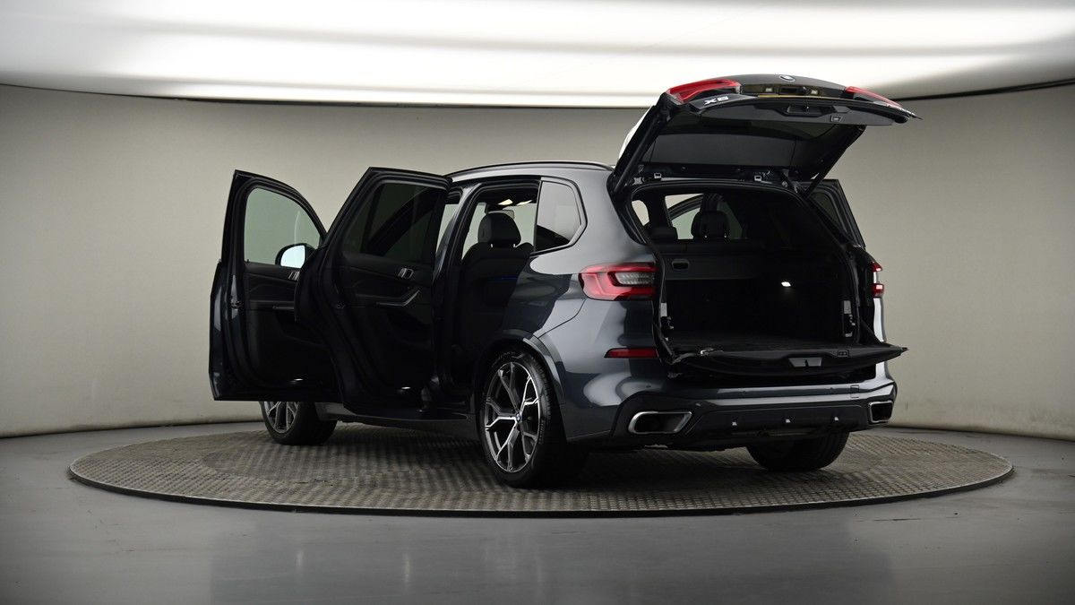BMW X5 Image 8