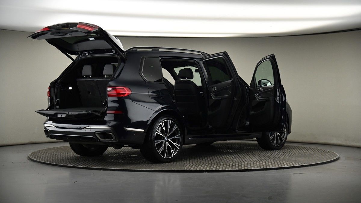 More views of BMW X7