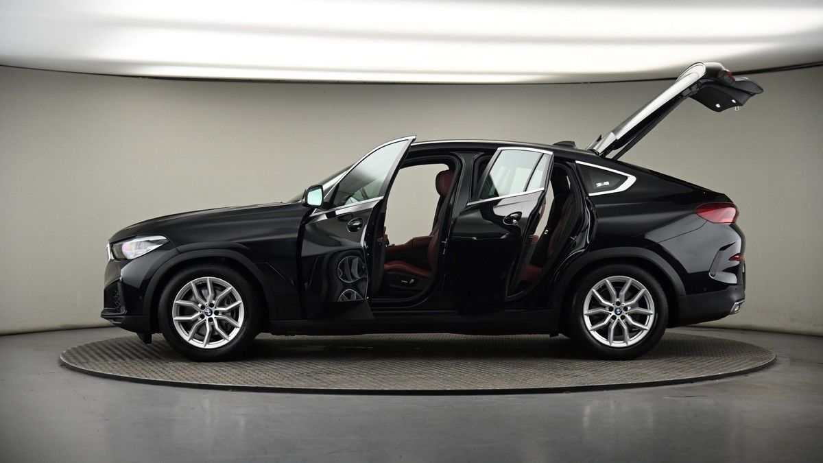 More views of BMW X6