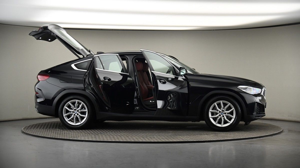 More views of BMW X6