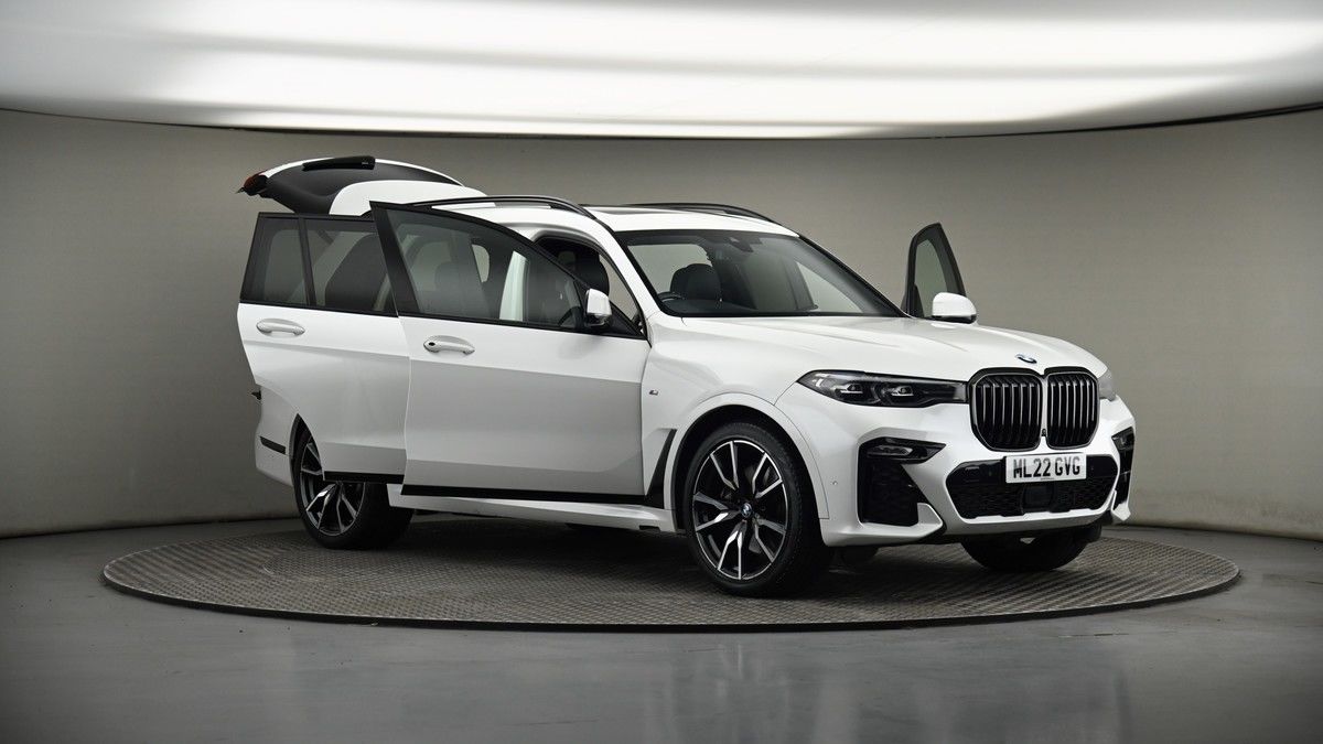 More views of BMW X7