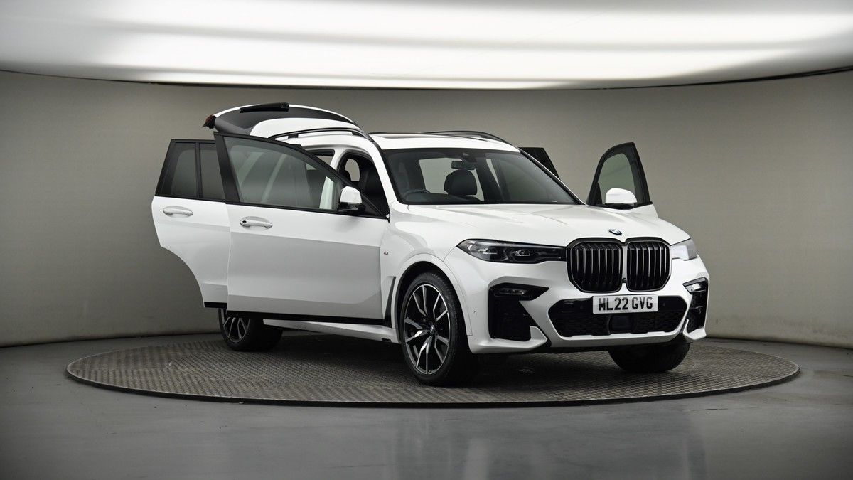 More views of BMW X7