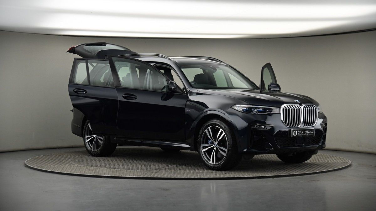 More views of BMW X7