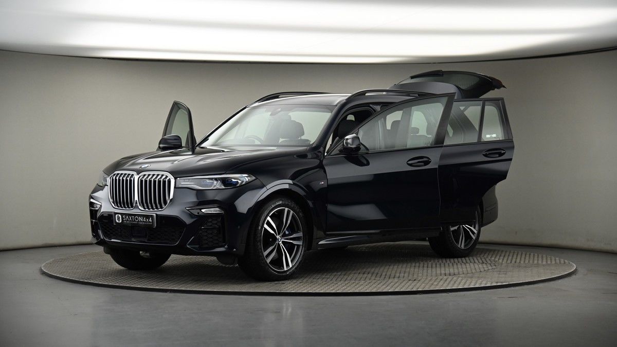 More views of BMW X7