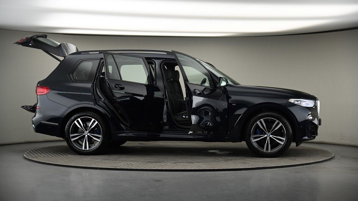 More views of BMW X7