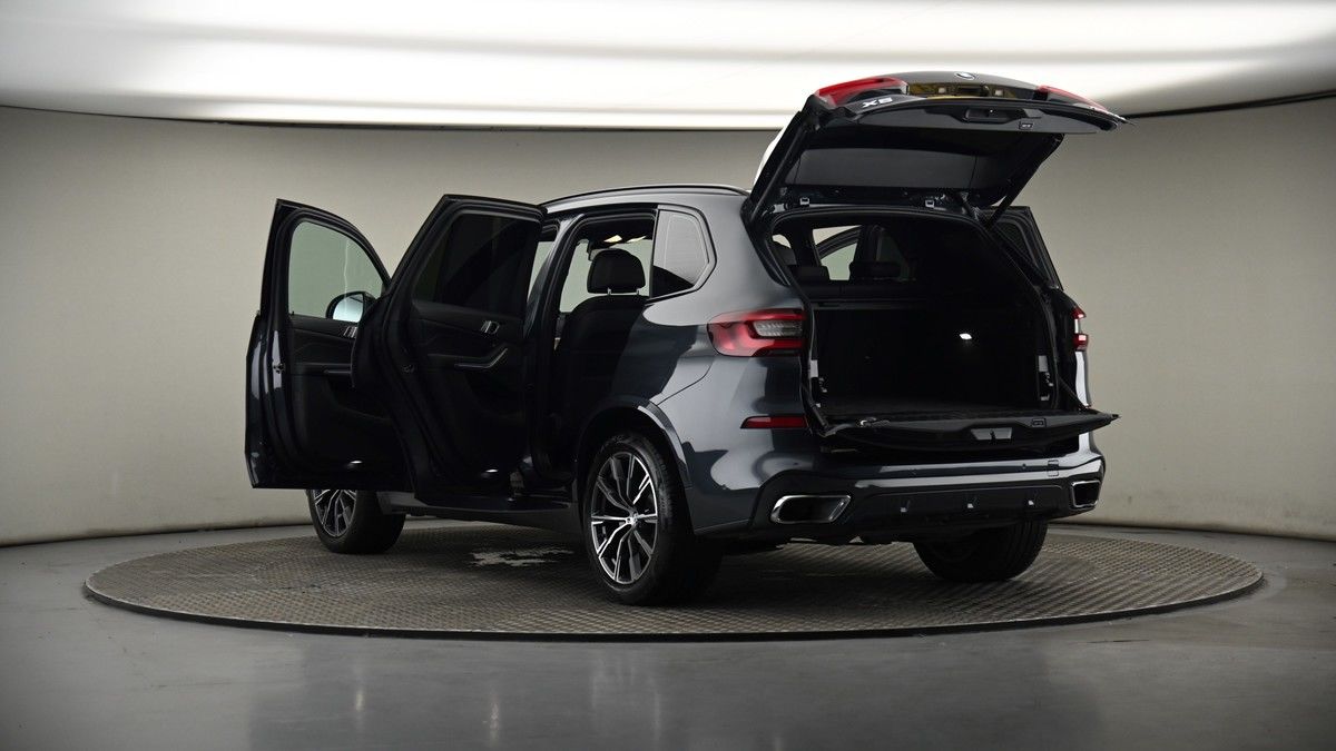 BMW X5 Image 8