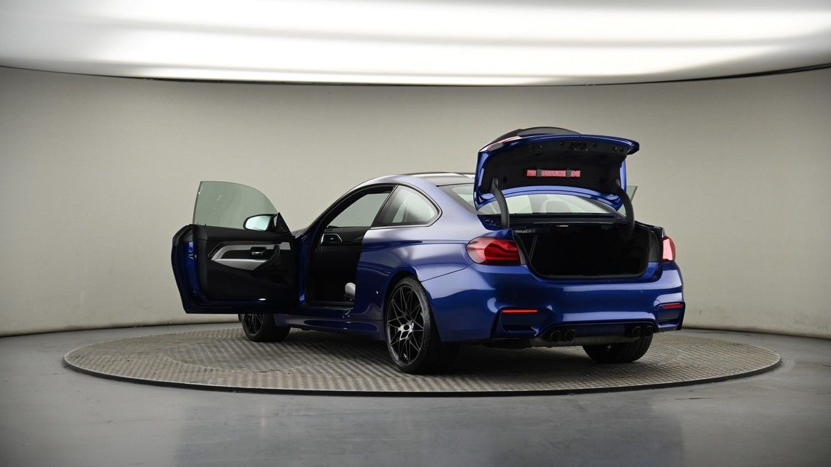 BMW M4 Image 8